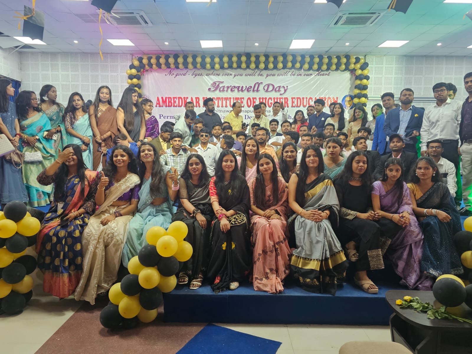 अम्बेदकर इंस्टीट्यूट में फेयरवेल समारोह, छात्र-छात्राओं ने बांधा समां - 3